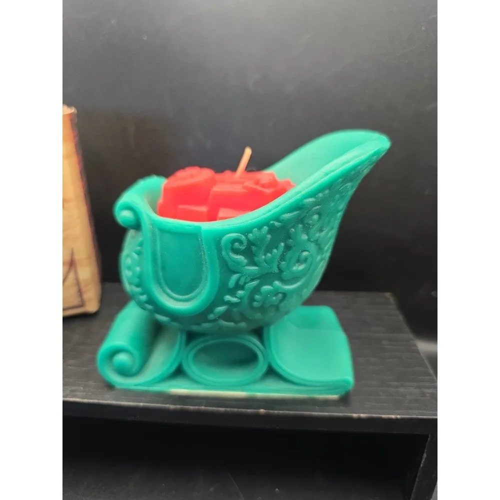 Christmas Candle Avon Sleigh Light Bayberry Fragrance W/Original Box